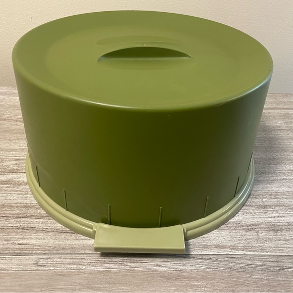 Vintage Cake Carrier with Daisy Design similar to Tupperware MCM - Picture 3 of 8